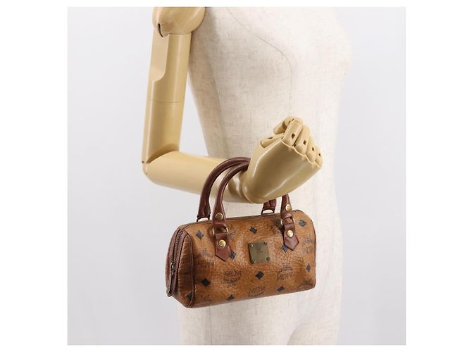 Borsa MCM Logogram Vicetos in pelle PVC marrone e oro Auth BA7357 D'oro - vista 20