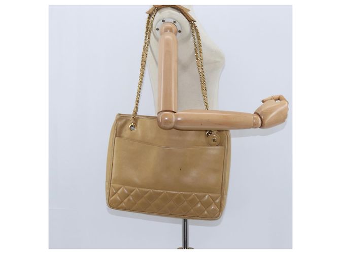 CHANEL Borsa a Spalla Matelassé con Catena in Pelle di Agnello Beige Oro CC Auth 150131 D'oro - vista 24