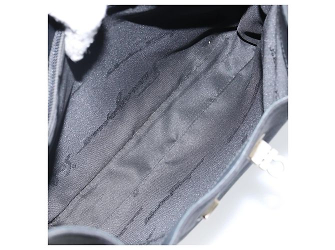 Bolso de Hombro Gancini de Nylon Negro y Plata de Salvatore Ferragamo Auth hk2985 - vista 21