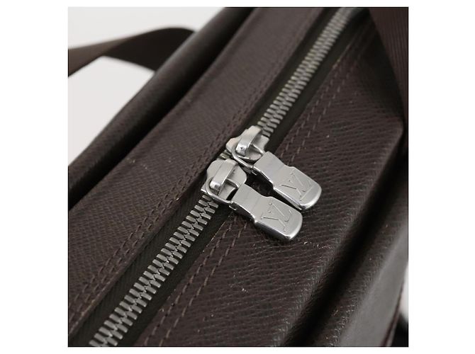 LOUIS VUITTON Borsa a Spalla Taiga Beluga Grizzly M30918 LV Auth 135183 Marrone - vista 14