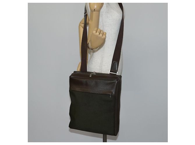 LOUIS VUITTON Borsa a Spalla Taiga Beluga Grizzly M30918 LV Auth 135183 Marrone - vista 21