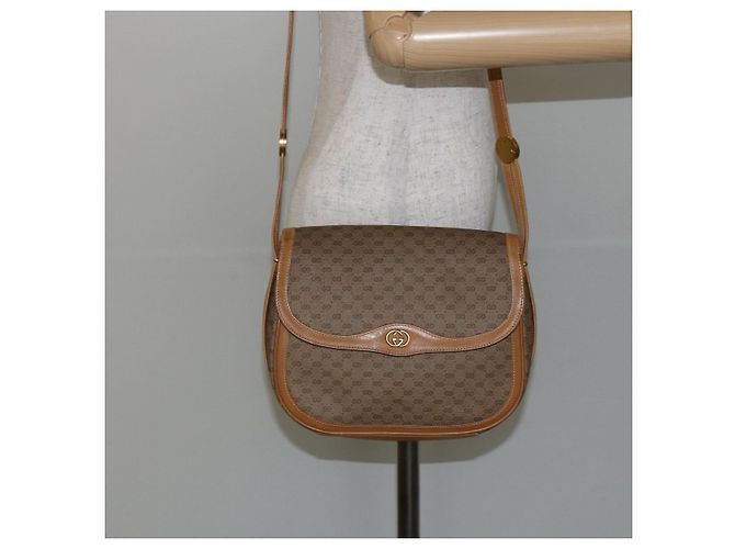 Gucci Borsa a spalla Micro GG Supreme in PVC Beige Oro Auth BA6123 D'oro - vista 22