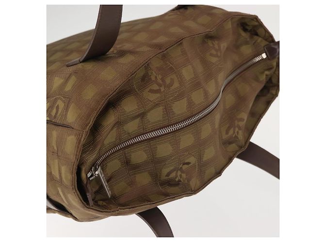 CHANEL Nuova Borsa Tote da Viaggio Nylon Khaki CC Auth 143817 Cachi - vista 6