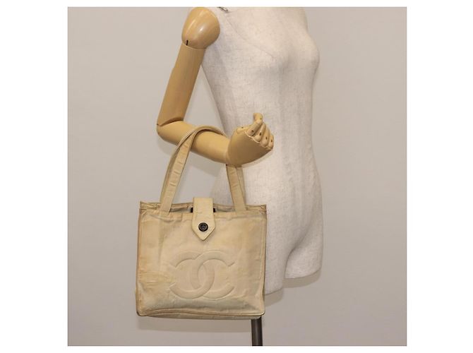 Chanel Bolso Tote de Nylon Beige CC Auth BA6913 - vista 20