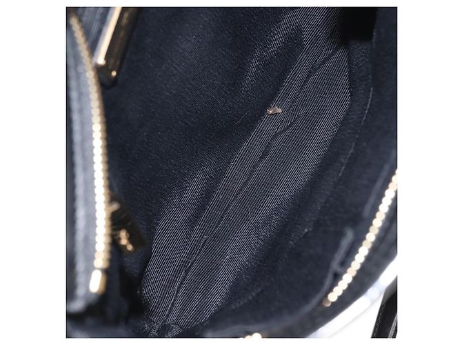 Borsa a Spalla Vala in Nylon Smaltato Nero Auth BA6793 di Salvatore Ferragamo - vista 11