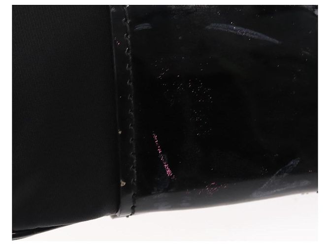 Borsa a Spalla Vala in Nylon Smaltato Nero Auth BA6793 di Salvatore Ferragamo - vista 9