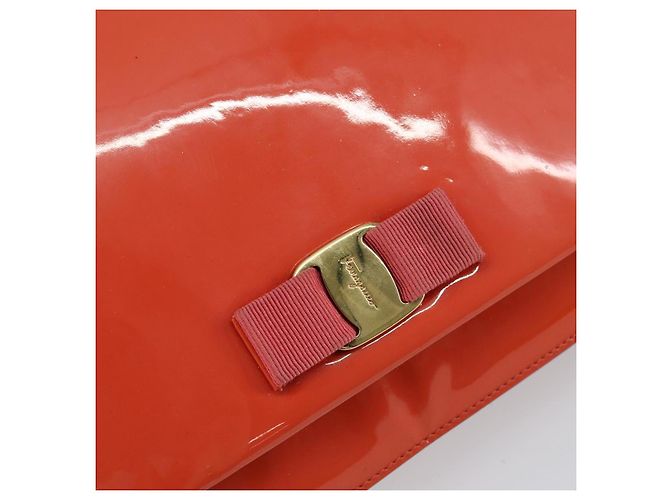 Borsa a Spalla Chain Vala Smalto Arancione Oro Auth BA6593 di Salvatore Ferragamo - vista 17