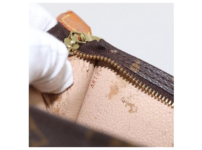 LOUIS VUITTON Monogram Bucket PM Accessory Pouch LV Auth 149486 - view 12