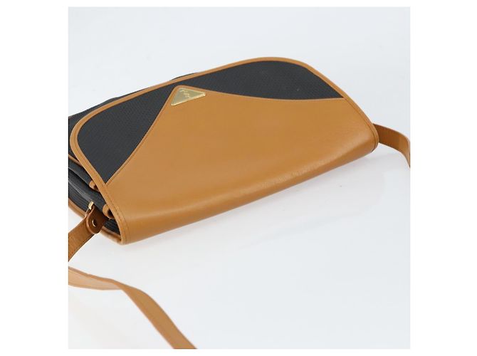 Saint Laurent Borsa a Spalla in Pelle Beige Oro Auth yk19534 D'oro - vista 6
