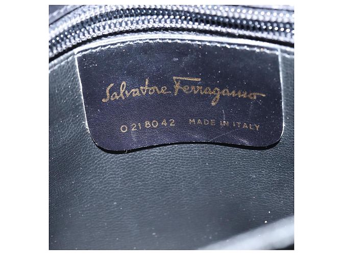 Borsa a Spalla Salvatore Ferragamo in Pelle Nera Oro Auth 149194 Nero D'oro - vista 12