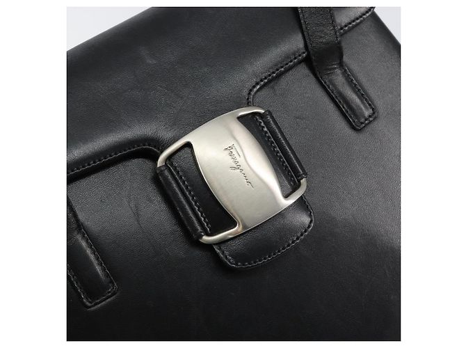 Borsa Tote Vala in pelle nera e argento di Salvatore Ferragamo Auth bs30363 Nero - vista 14