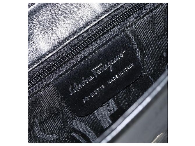 Borsa Tote Vala in pelle nera e argento di Salvatore Ferragamo Auth bs30363 Nero - vista 16