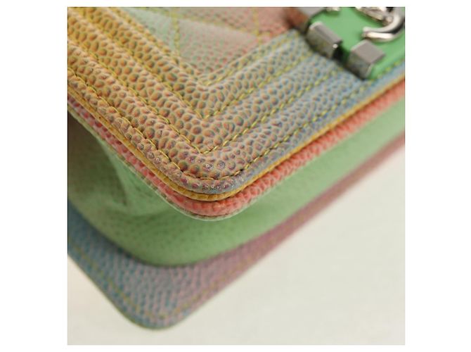 Borsa a Spalla Boy Chanel in Catena in Pelle Caviar Argento Arcobaleno CC Auth 147968SM - vista 15