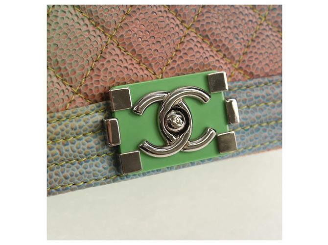 Borsa a Spalla Boy Chanel in Catena in Pelle Caviar Argento Arcobaleno CC Auth 147968SM - vista 19