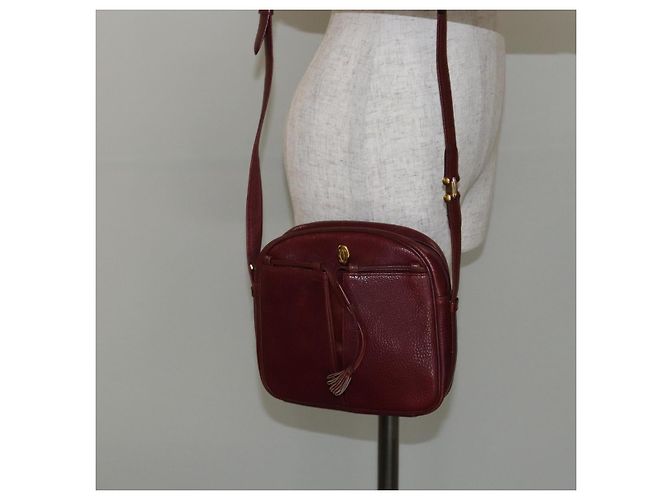 Cartier Borsa a spalla Must Line in pelle bordeaux e oro Auth bs29989 D'oro Bordò - vista 24