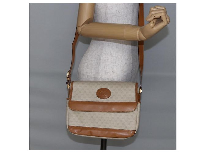 Gucci Borsa a spalla Micro GG Supreme in PVC Bianco Oro Auth BA6748 D'oro - vista 24