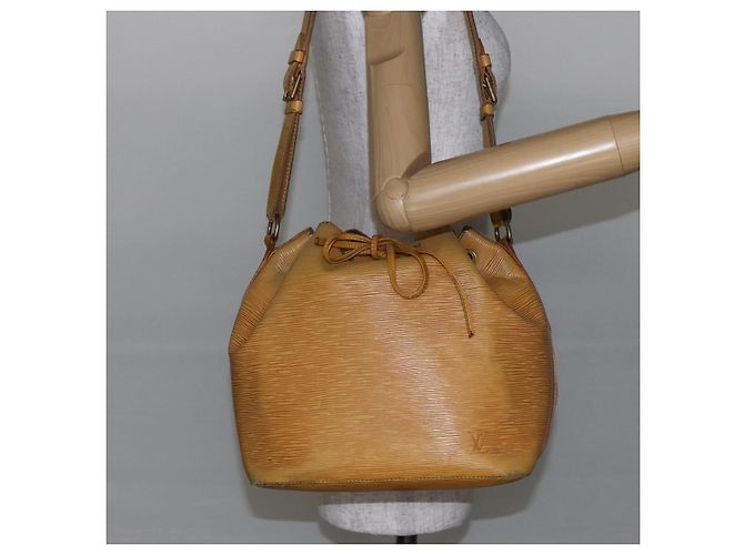 Noe LOUIS VUITTON Borsa a Spalla Petit Noé Epi Gialla M44109 LV Auth BA7004 Giallo - vista 19