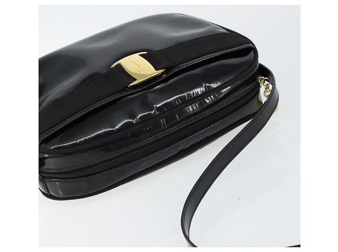 Borsa a Spalla Vala Smalto Nero Oro Auth BA7055 di Salvatore Ferragamo D'oro - vista 6