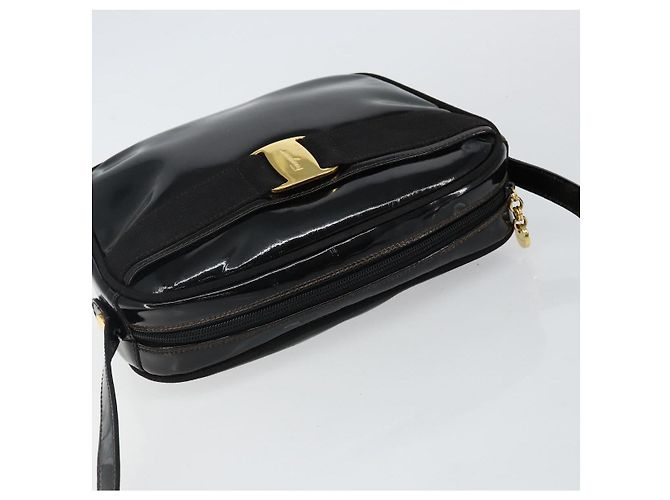 Borsa a Spalla Salvatore Ferragamo Vala Smalto Nero Oro Auth 143264 D'oro - vista 6