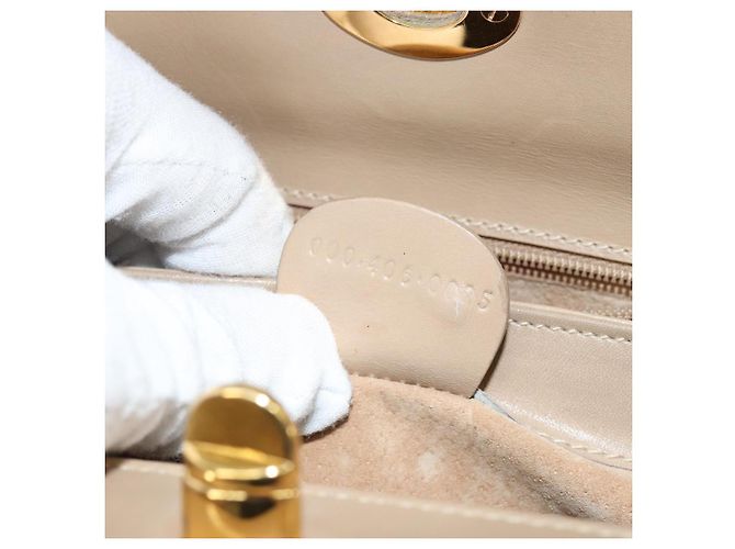 Gucci Borsa a Spalla in Pelle Beige Oro Auth ep11343 D'oro - vista 23