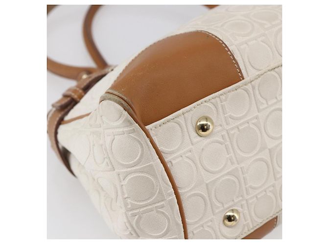 Borsa a mano Gancini in pelle avorio e oro Auth 147963 di Salvatore Ferragamo D'oro Crudo - vista 11