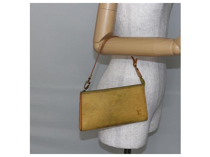 LOUIS VUITTON Pochette Accessori Epi Gialla M52989 LV Auth bs30233 Giallo - vista 21