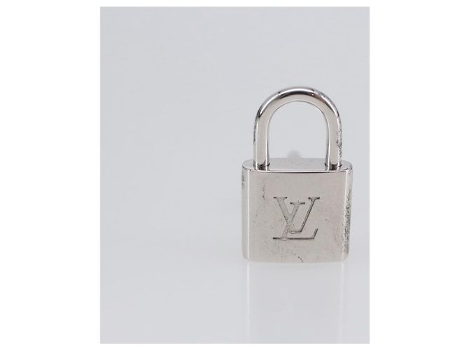 LOUIS VUITTON Gemelli Cufflinks Cuffs metallo M65043 LV Auth 145321 Argento - vista 22