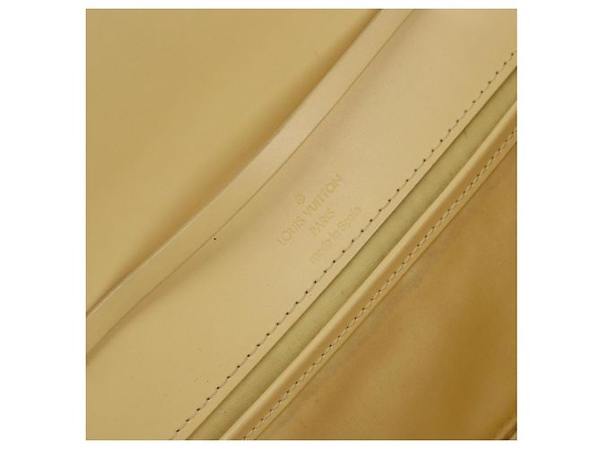 Borsa a Spalla Honfleur in Pelle Epi Louis Vuitton Vaniglia M5273A LV Auth 144438 - vista 17