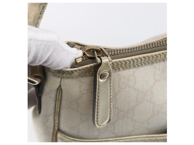 Gucci Borsa a spalla GG Supreme in PVC bianco e oro 190258 Auth 147063 D'oro - vista 10