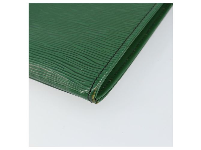 LOUIS VUITTON Clutch Jena Epi Verde M52724 LV Auth 144783 - vista 15