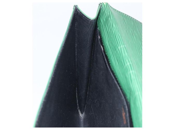 LOUIS VUITTON Clutch Jena Epi Verde M52724 LV Auth 144783 - vista 19