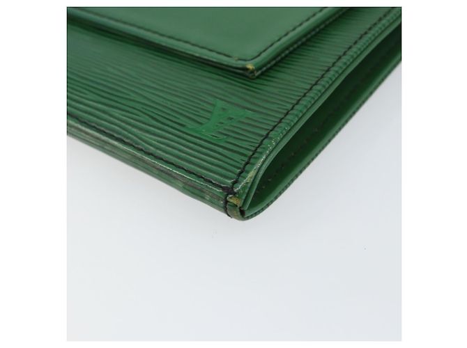 LOUIS VUITTON Clutch Jena Epi Verde M52724 LV Auth 144783 - vista 7