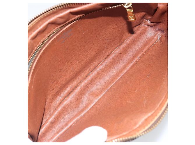 LOUIS VUITTON Clutch Marly Dragonne GM Monogram M51825 LV Auth am9337 Monogramma - vista 9