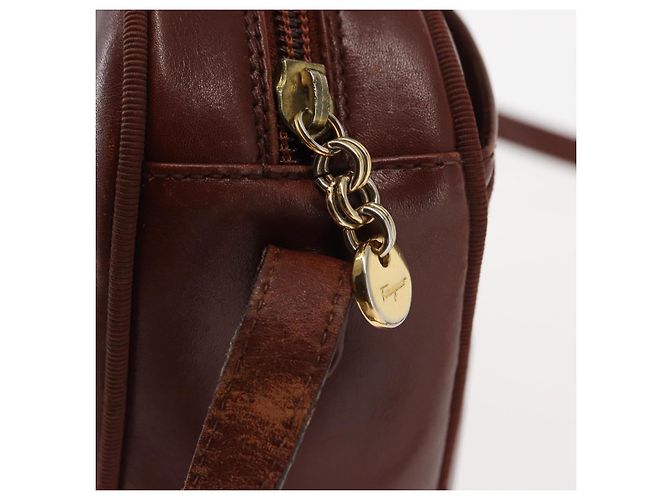 Bolso de Hombro Vala de Cuero Marrón Salvatore Ferragamo Auth BA6801 Castaño - vista 10