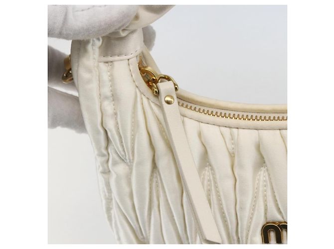 Borsa Miu Miu Matelassé Satin 2in1 Bianco Oro Auth 158666SAM D'oro - vista 21