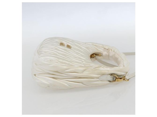 Borsa Miu Miu Matelassé Satin 2in1 Bianco Oro Auth 158666SAM D'oro - vista 4