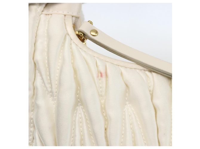 Borsa Miu Miu Matelassé Satin 2in1 Bianco Oro Auth 158666SAM D'oro - vista 9
