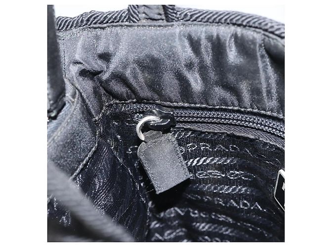 Borsa a mano PRADA in nylon nero Auth BA8979 - vista 19