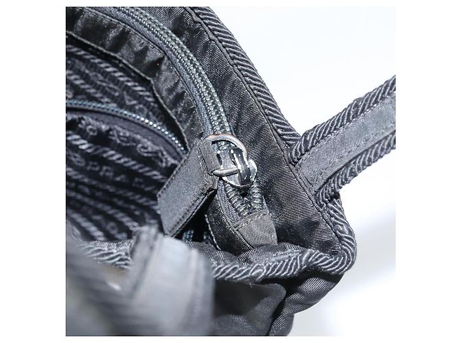 Borsa a mano PRADA in nylon nero Auth BA8979 - vista 21