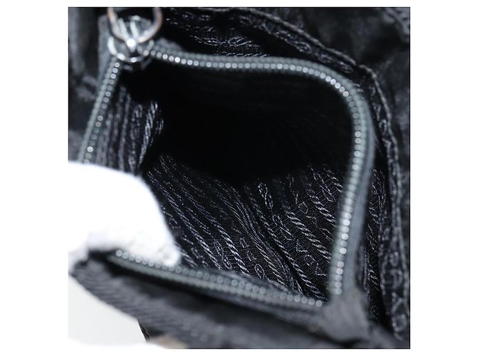 Borsa a mano PRADA in nylon nero Auth BA8979 - vista 22