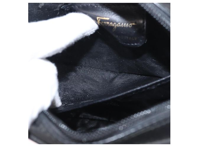 Vala Schultertasche aus Leder Schwarz Gold Salvatore Ferragamo Auth bs30964 Golden - Ansicht 10