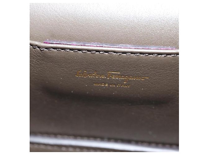 Borsa a Spalla Gancini Chain in Pelle Salvatore Ferragamo Viola Oro Auth 153364V D'oro Porpora - vista 22