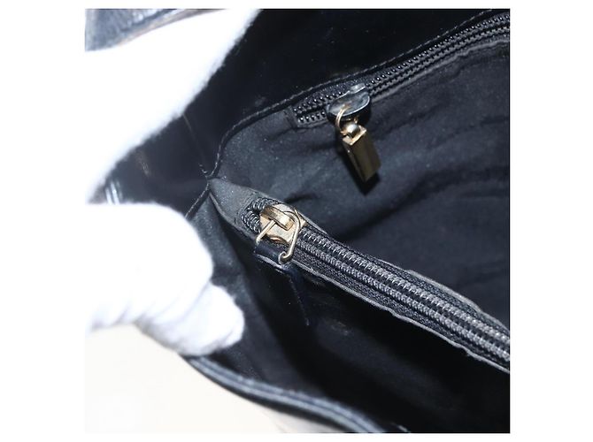 Borsa a Spalla Gancini in Pelle Nera e Oro Salvatore Ferragamo Auth 157063 Nero D'oro - vista 15