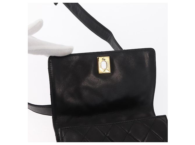 CHANEL Borsa a vita Matelassé in pelle di agnello nera oro CC Auth 156628V Nero D'oro - vista 12