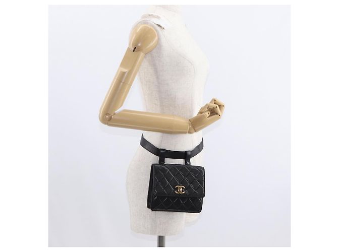 CHANEL Borsa a vita Matelassé in pelle di agnello nera oro CC Auth 156628V Nero D'oro - vista 23