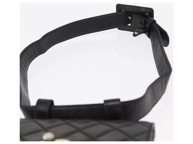 CHANEL Borsa a vita Matelassé in pelle di agnello nera oro CC Auth 156628V Nero D'oro - vista 8