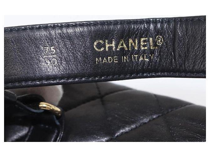 CHANEL Borsa a vita Matelassé in pelle di agnello nera oro CC Auth 156628V Nero D'oro - vista 9
