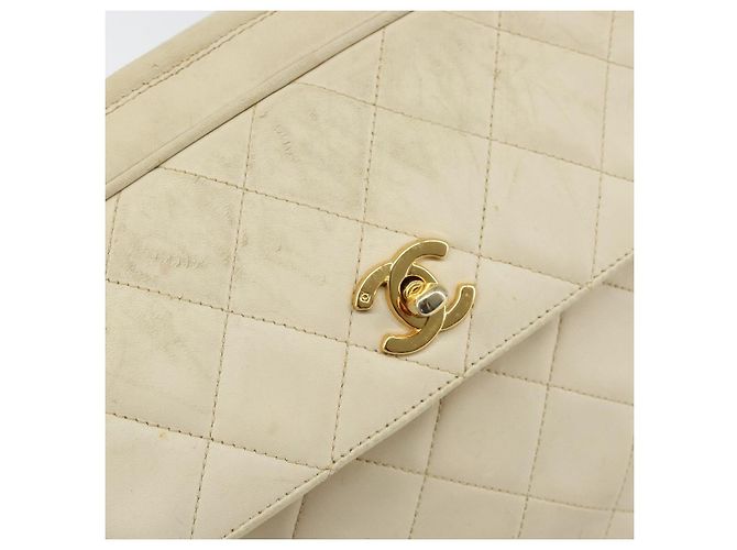 CHANEL Borsa a Spalla Matelassé in Pelle di Agnello Bianco Oro CC Auth 156813 D'oro - vista 14