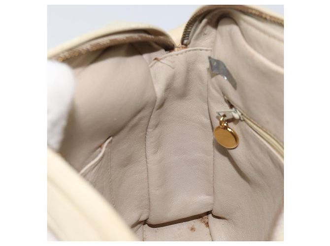 CHANEL Borsa a Spalla Matelassé in Pelle di Agnello Bianco Oro CC Auth 156813 D'oro - vista 19