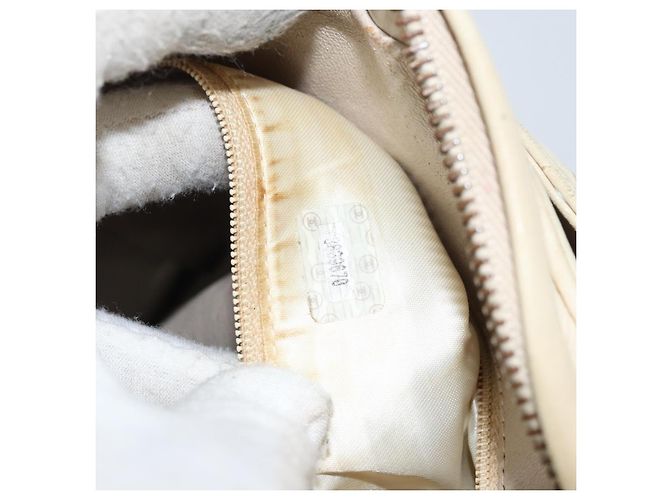 CHANEL Borsa a Spalla Matelassé in Pelle di Agnello Bianco Oro CC Auth 156813 D'oro - vista 24